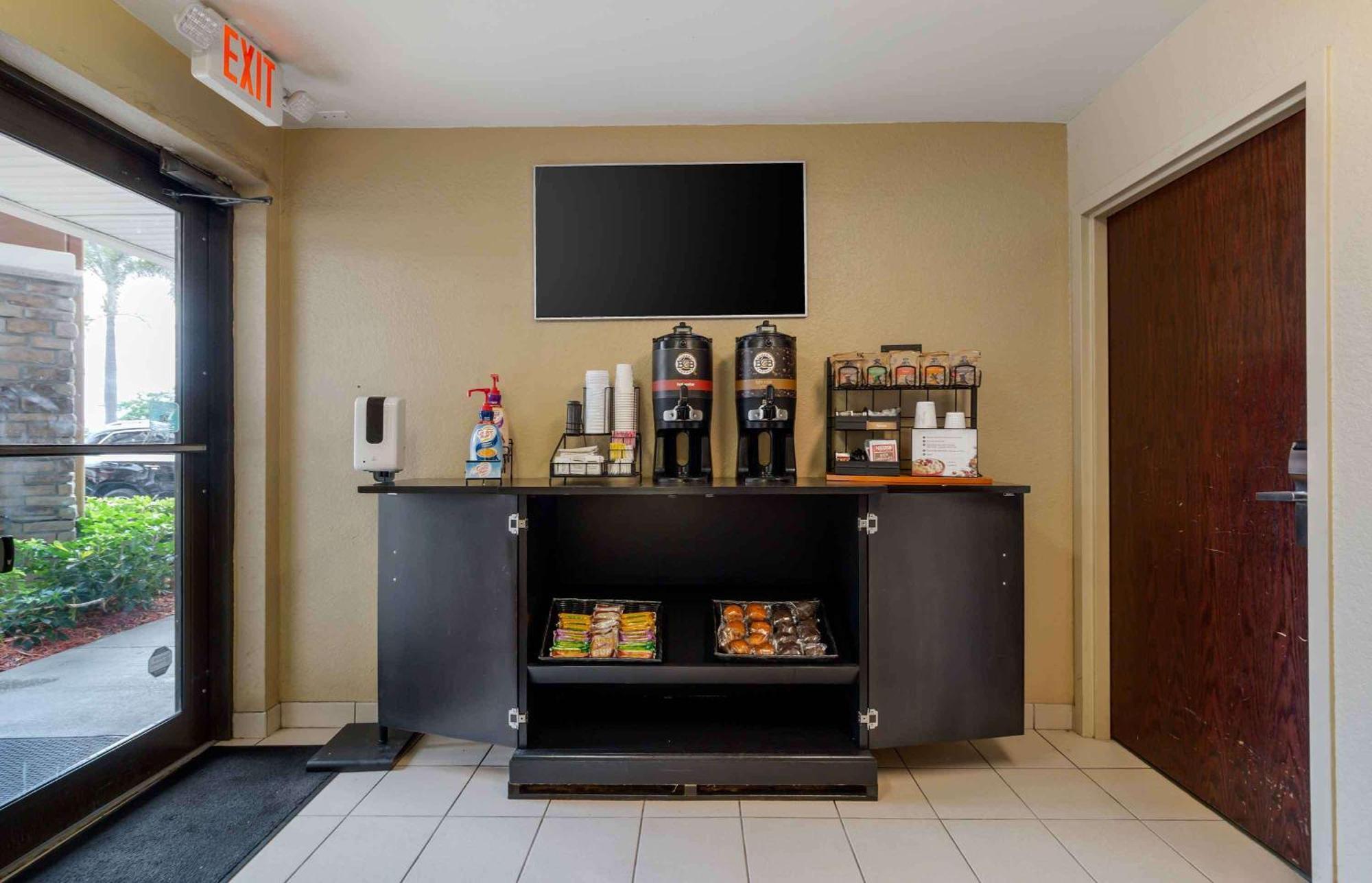 Extended Stay America Suites - Fort Lauderdale - Cypress Creek - Andrews Ave Oakland Park Exterior foto